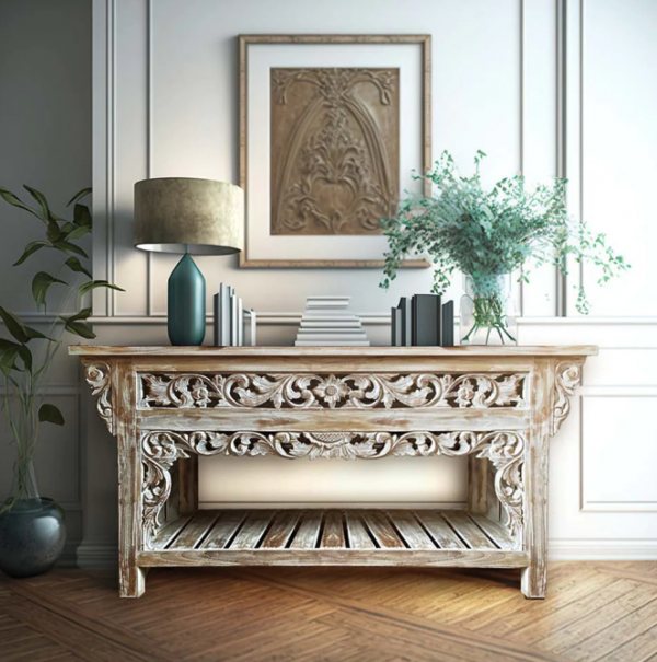 Meja Konsol dengan Detail Ukir